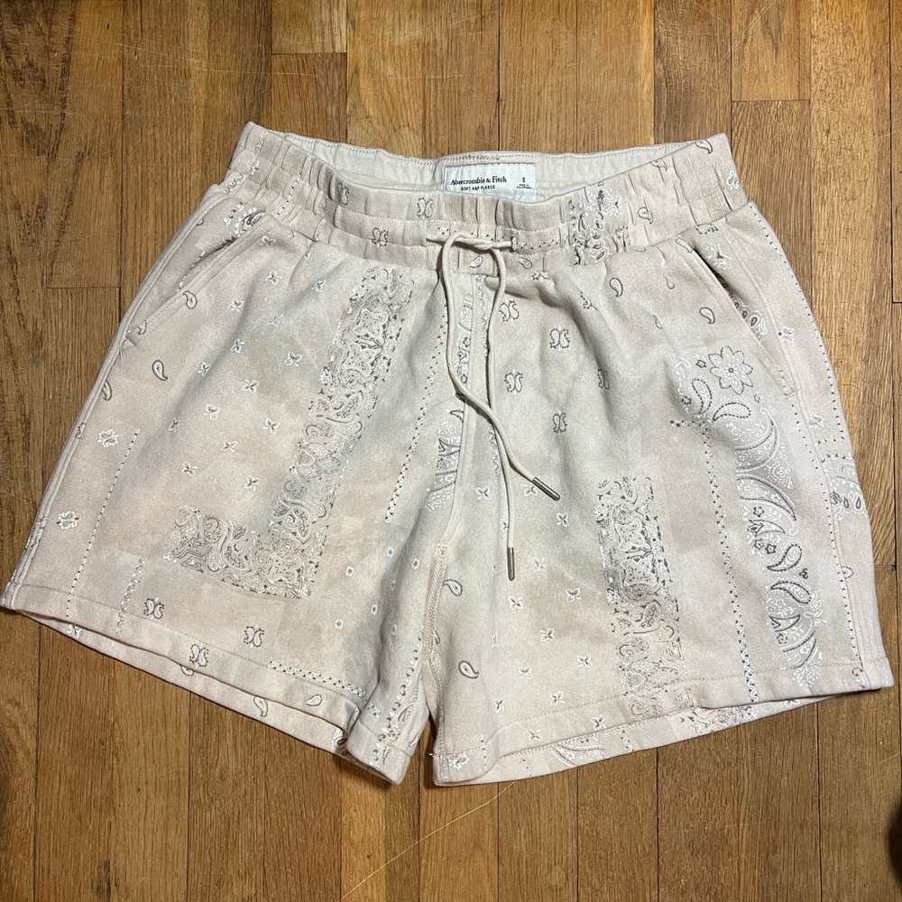 Abercrombie & Fitch Cream Oversized Soft Fleece Shorts